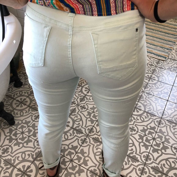 Light blue jeans - Picture 3 of 4